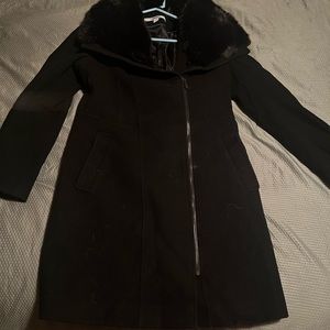 Dkny long coat with fur collar(only worn once!)
